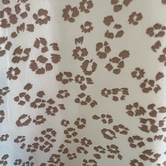 Papermoon XXL white top with tan flowers - Picture 2 of 5